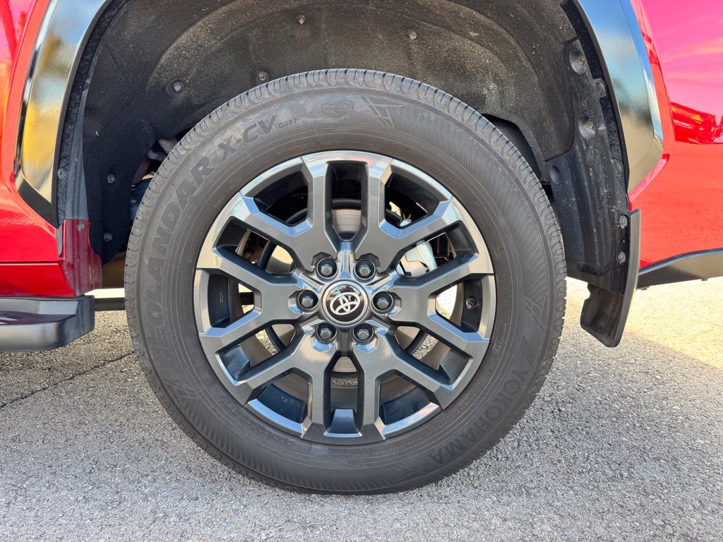Used 2025 Toyota Sequoia Platinum AWD/4WD image 34