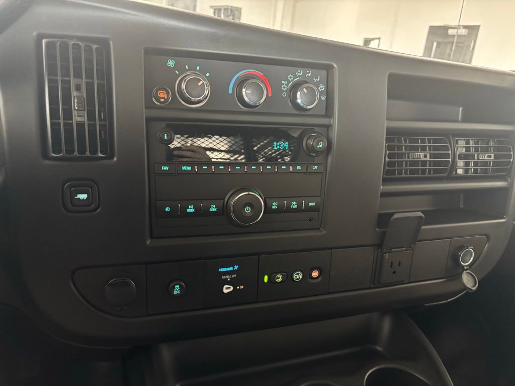 New 2025 Chevrolet Express 2500 Work Van w/ Driver Convenience Package image 29