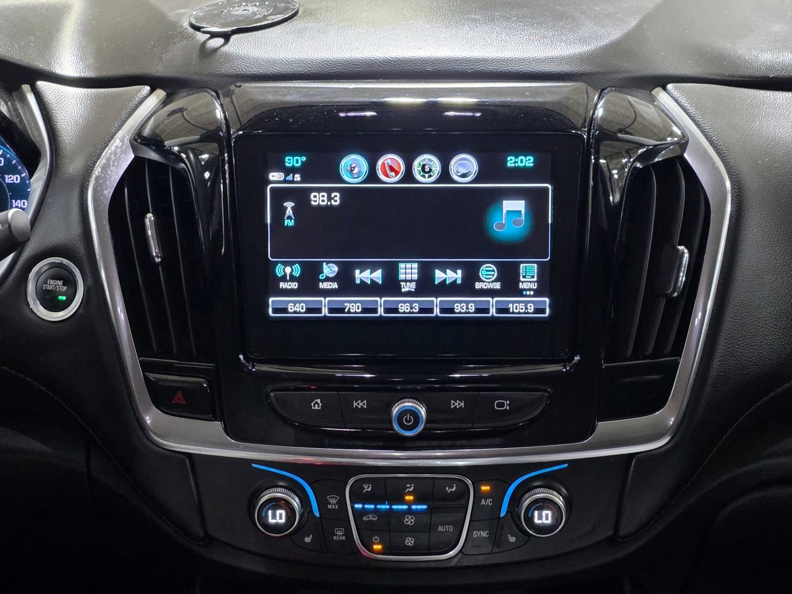 Used 2018 Chevrolet Traverse LT FWD image 26