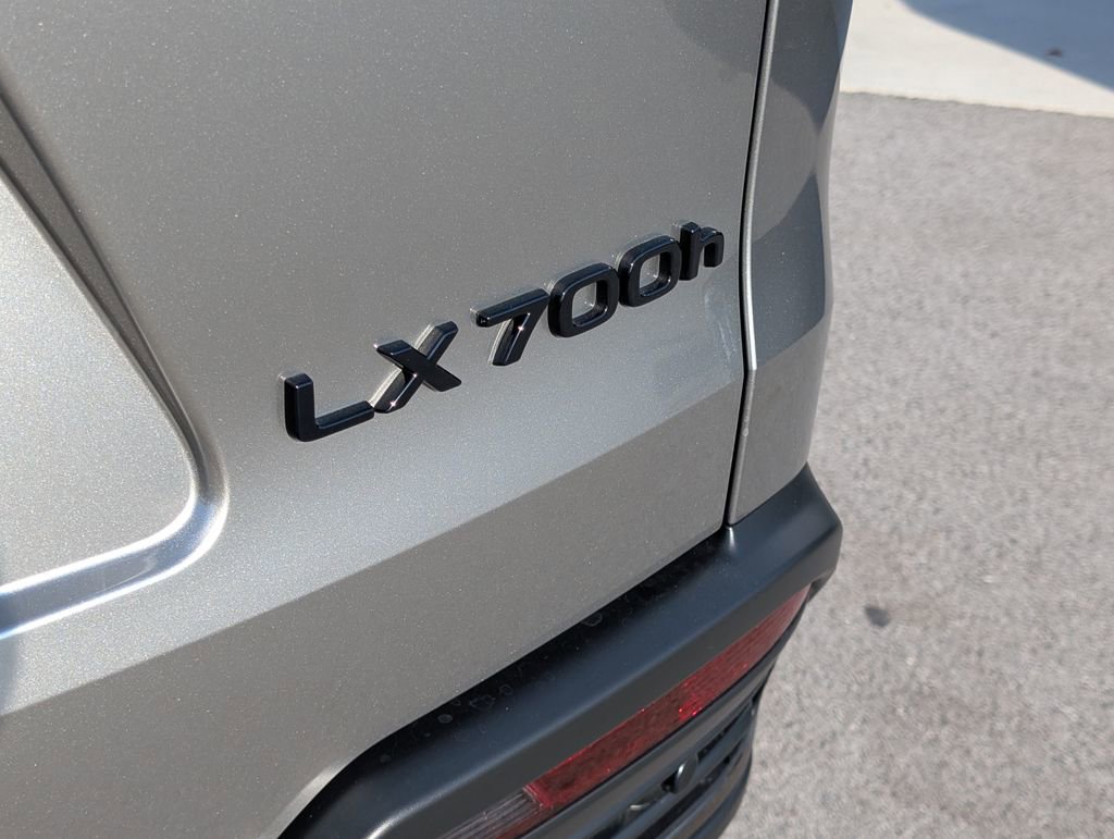New 2025 Lexus LX 700h Luxury AWD/4WD image 18