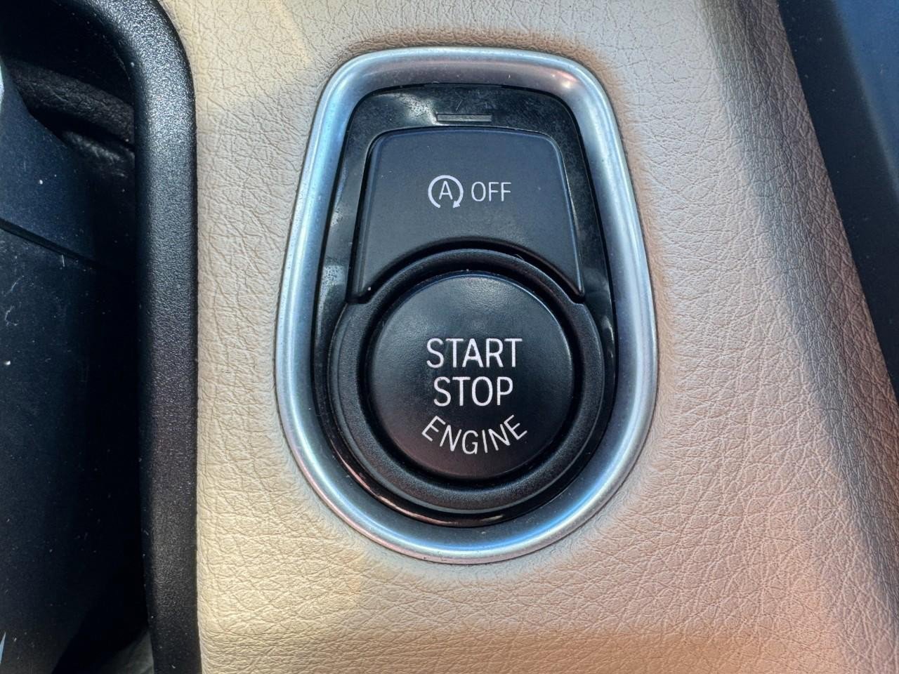 Used 2017 BMW 430i xDrive Convertible image 19