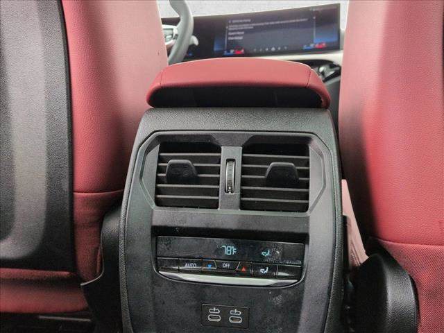 Used 2025 BMW 330i xDrive Sedan w/ Premium Package image 18