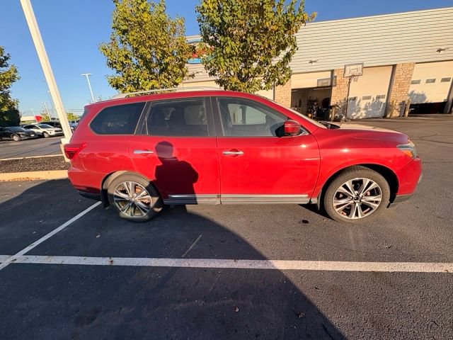 Used 2017 Nissan Pathfinder Platinum w/ Cargo Package FWD image 4
