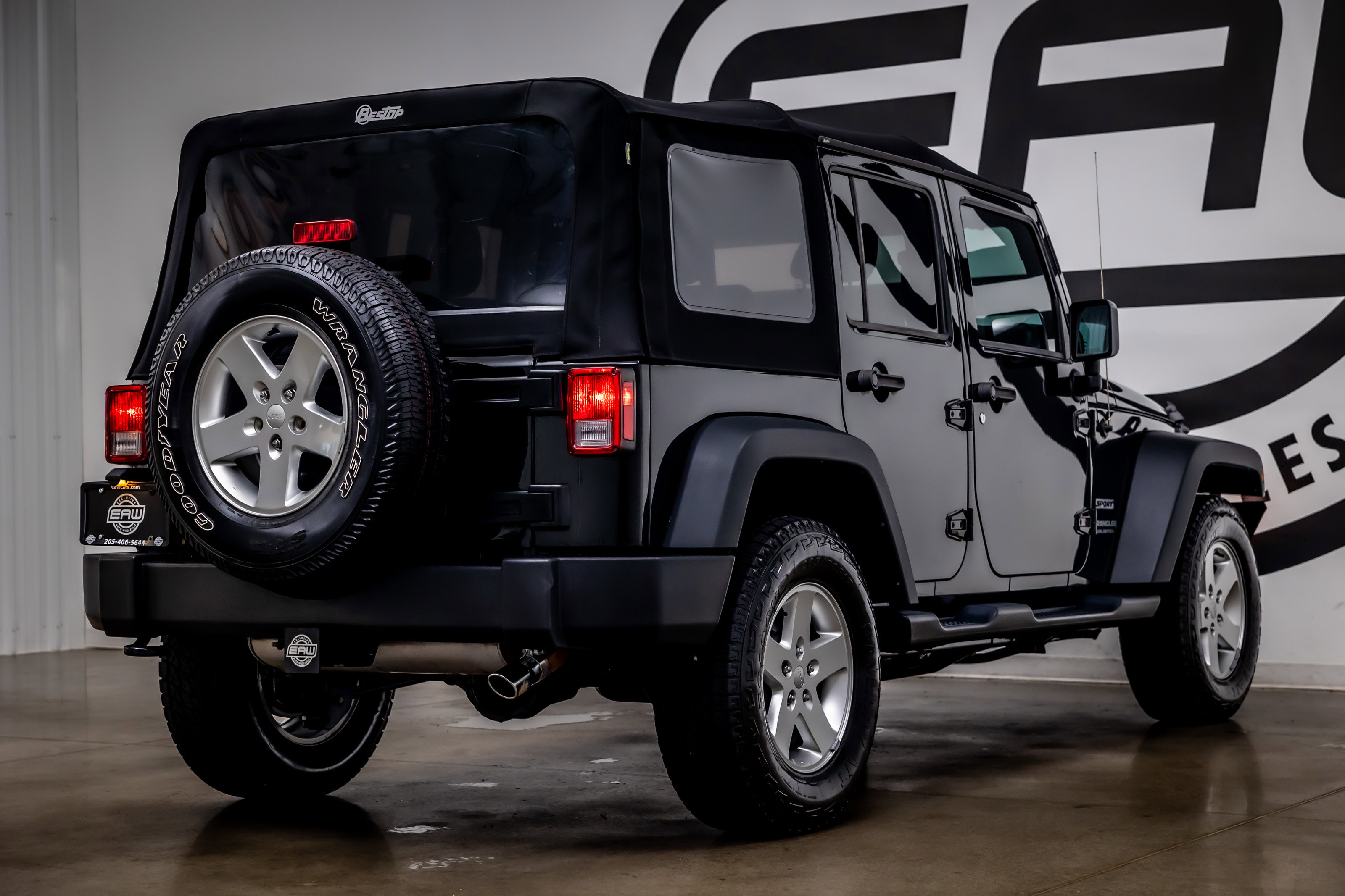 Used 2016 Jeep Wrangler Unlimited Sport w/ Quick Order Package 24S AWD/4WD image 36