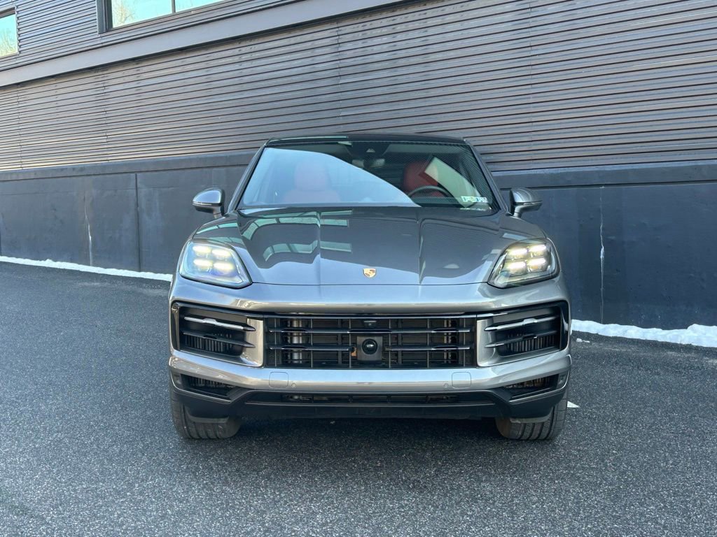 Certified 2025 Porsche Cayenne Coupe image 13
