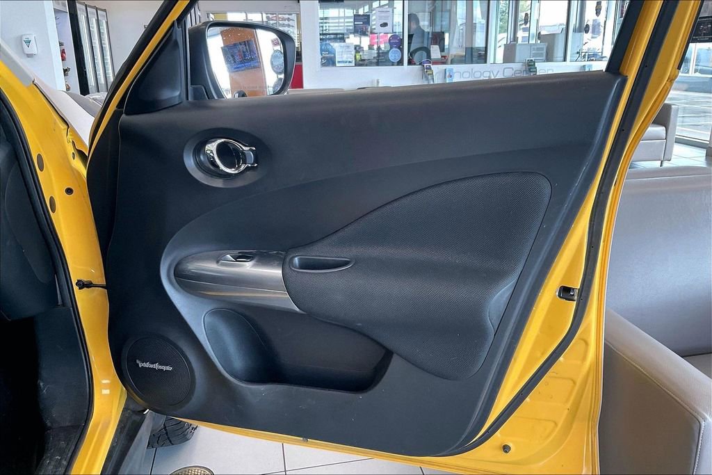 Used 2016 Nissan Juke SL image 16