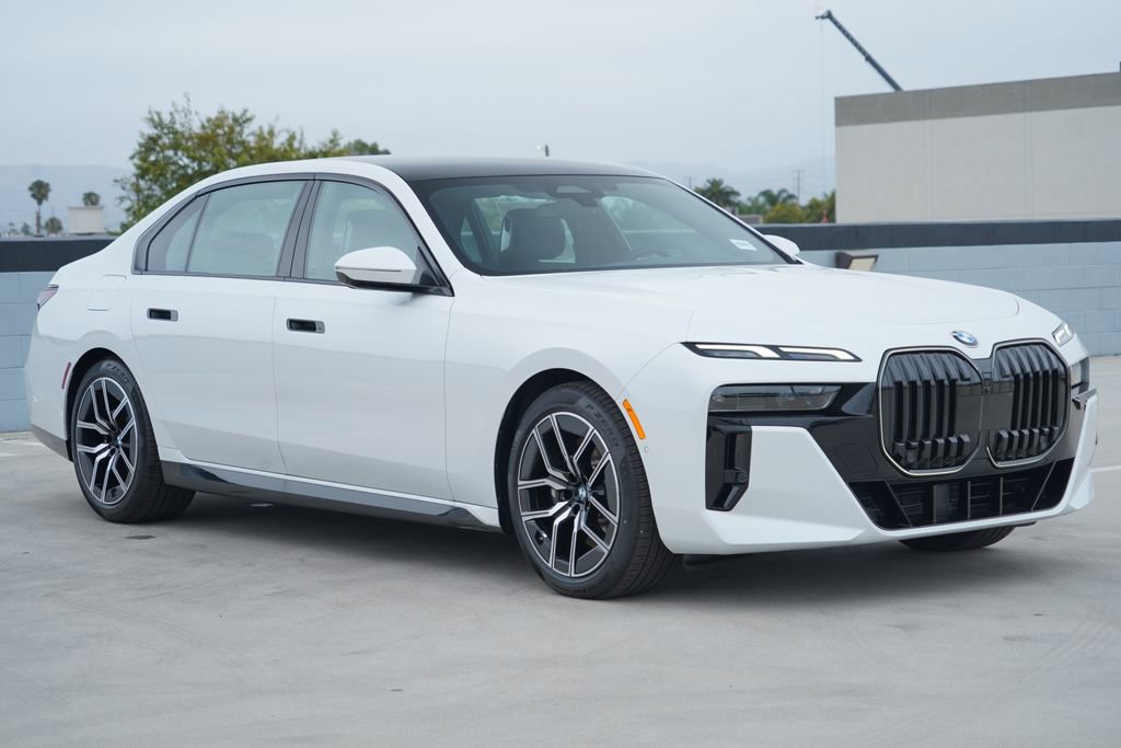 New 2026 BMW 740i w/ Premium Package RWD image 3