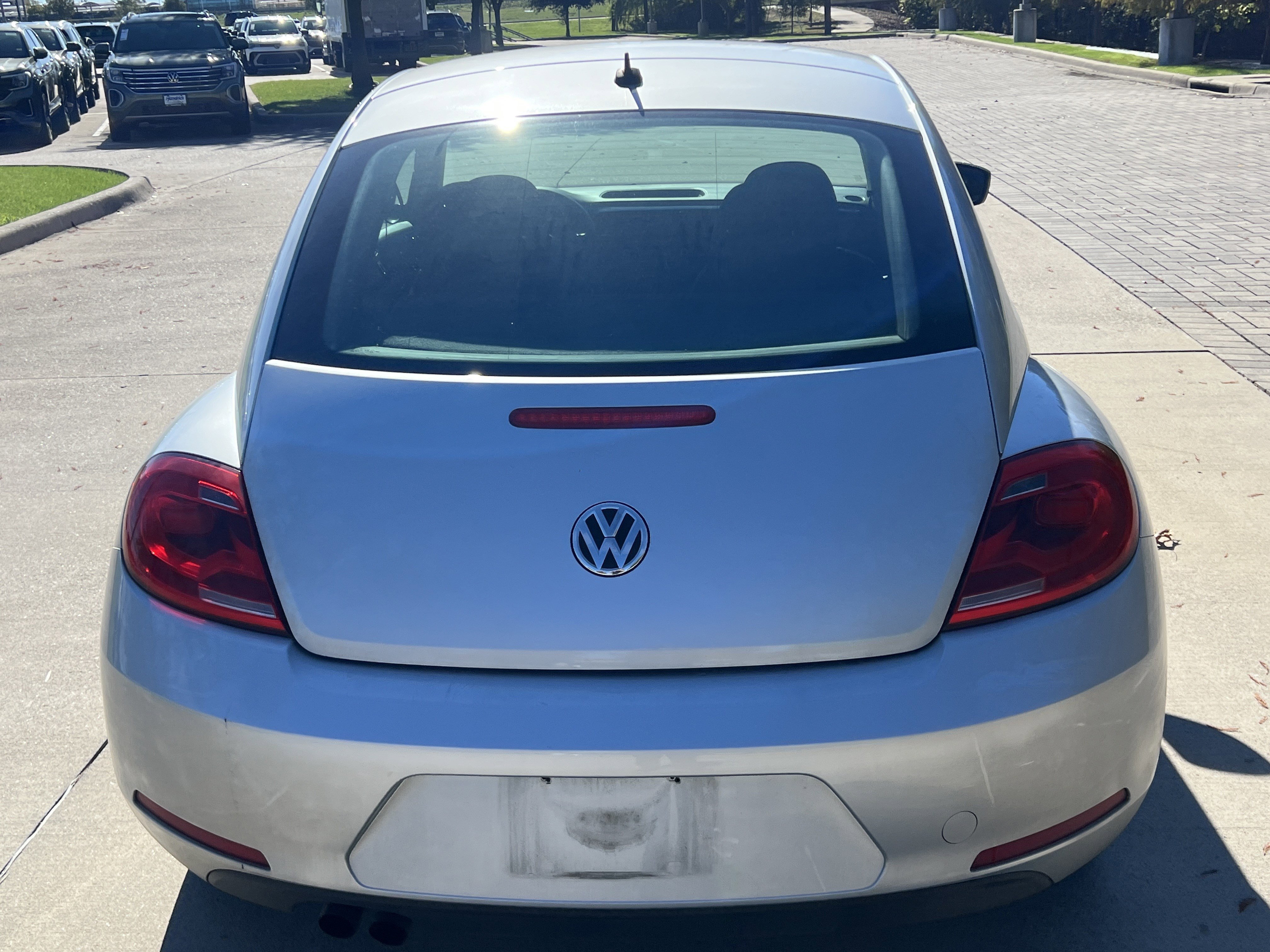 Used 2014 Volkswagen Beetle 2.5 image 9