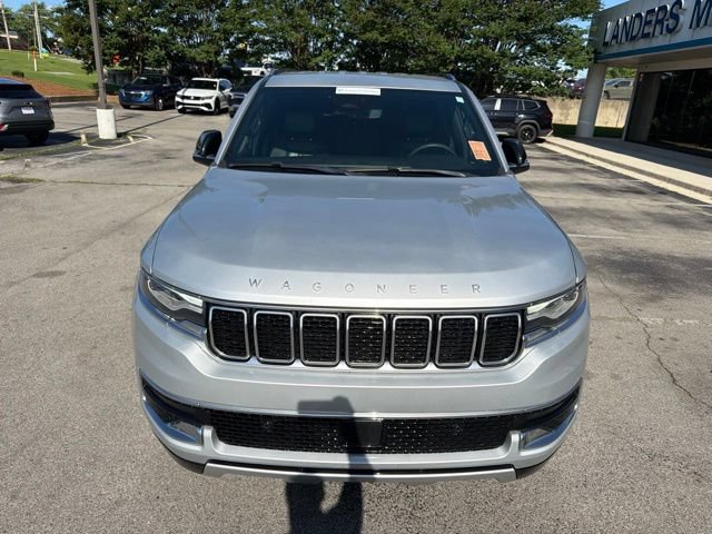 Used 2024 Jeep Wagoneer L Series II w/ Flexible Seating Group RWD image 9