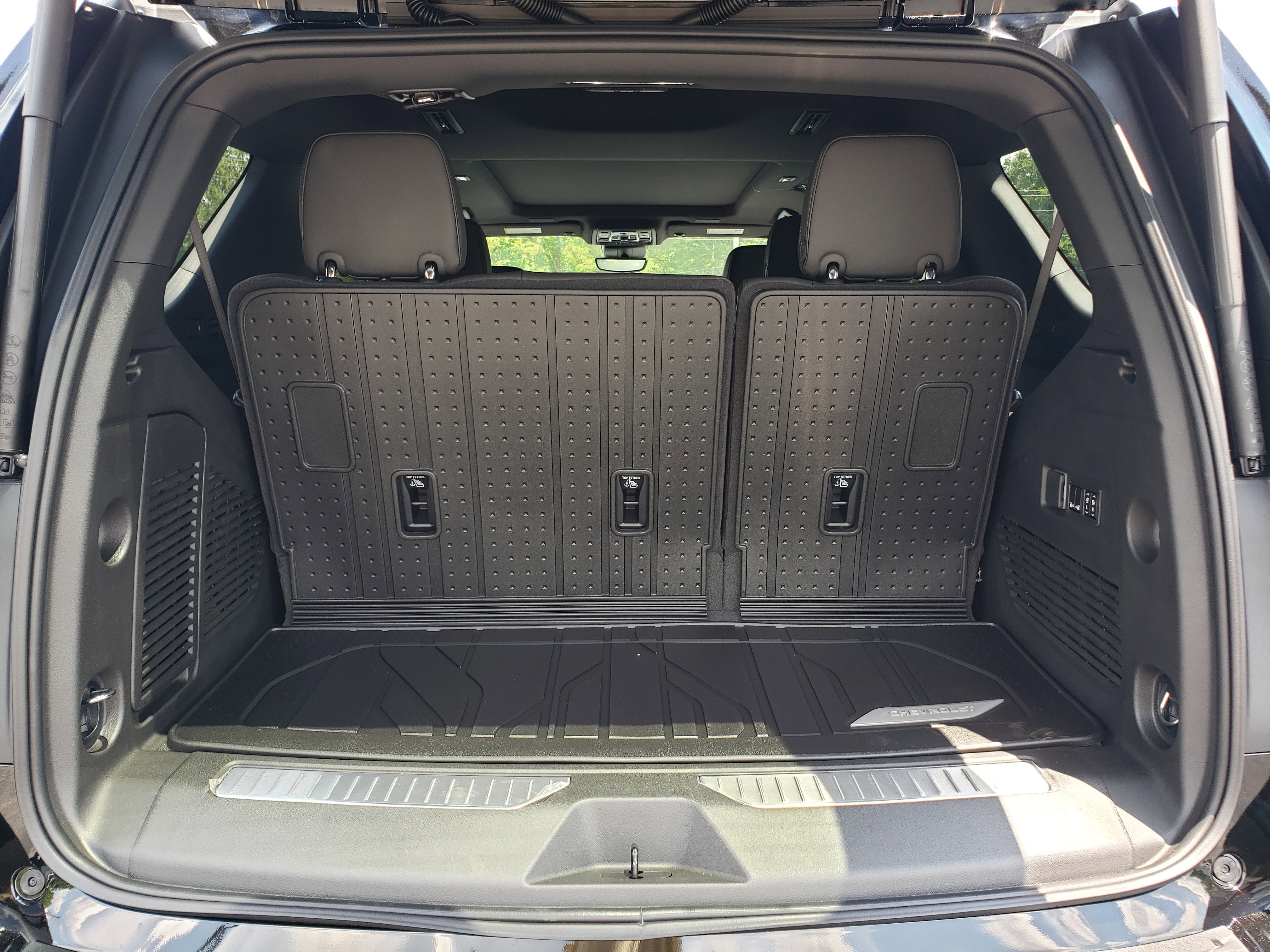 New 2026 Chevrolet Tahoe High Country w/ Sun And Tow Package RWD image 10