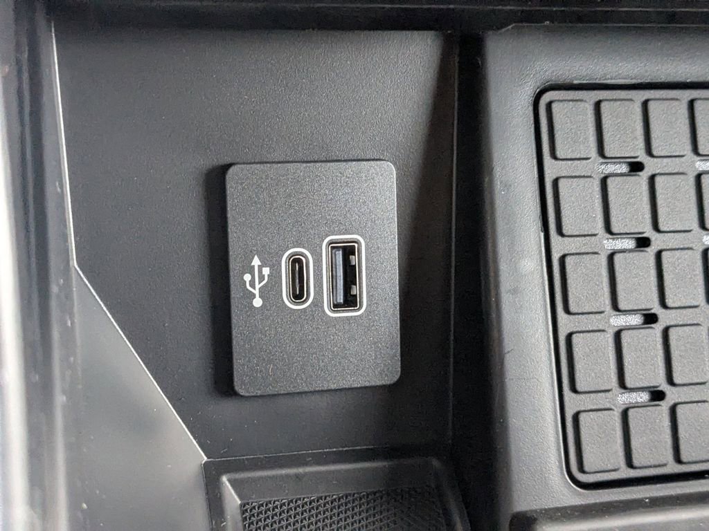 New 2025 Ford F150 Platinum w/ Equipment Group 702A High image 23