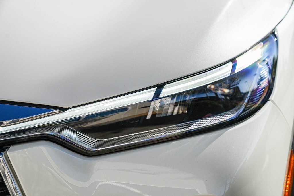 Certified 2025 INFINITI QX60 Luxe w/ Vision Package image 8