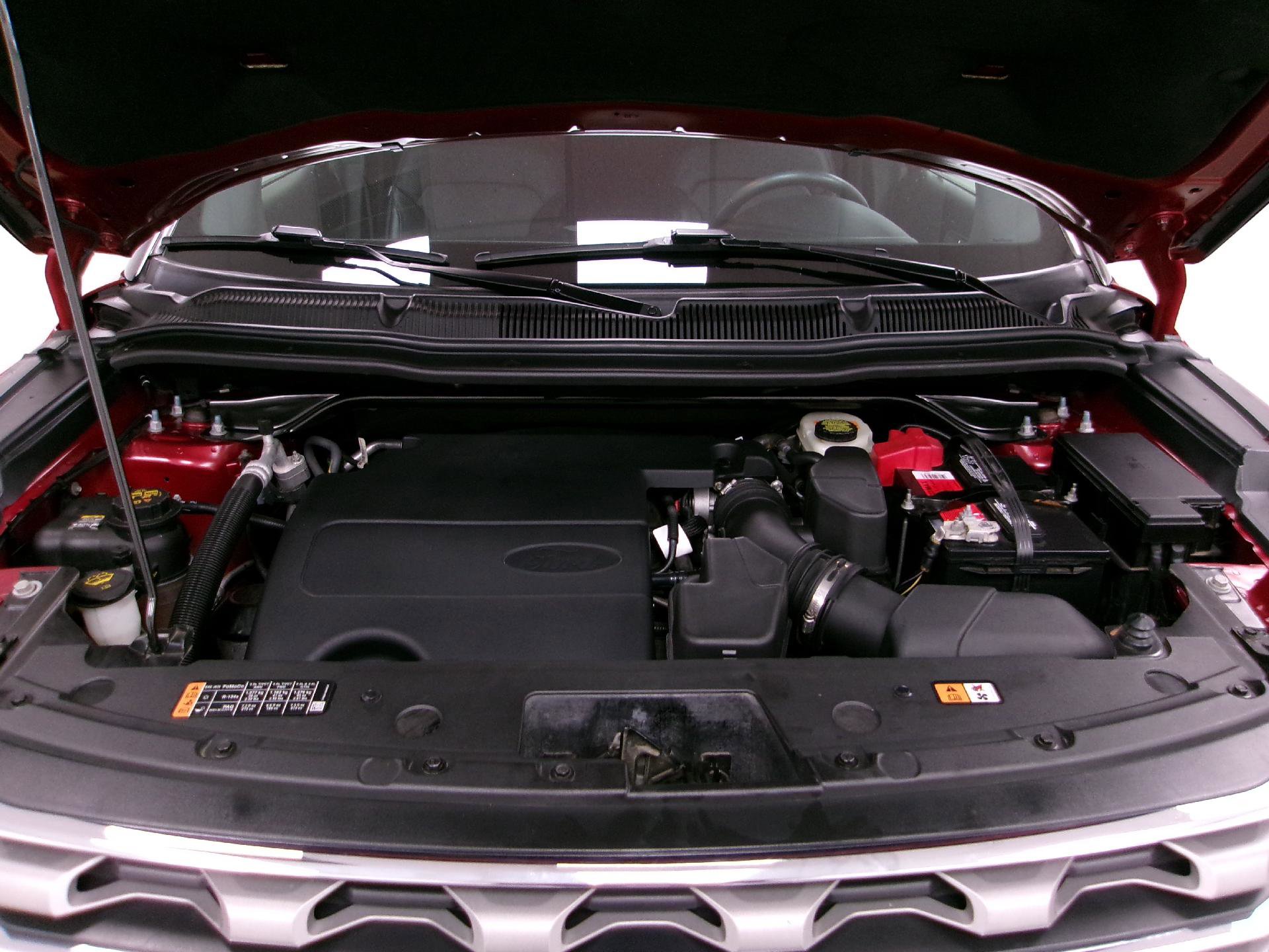 Used 2017 Ford Explorer XLT w/ Equipment Group 202A image 17