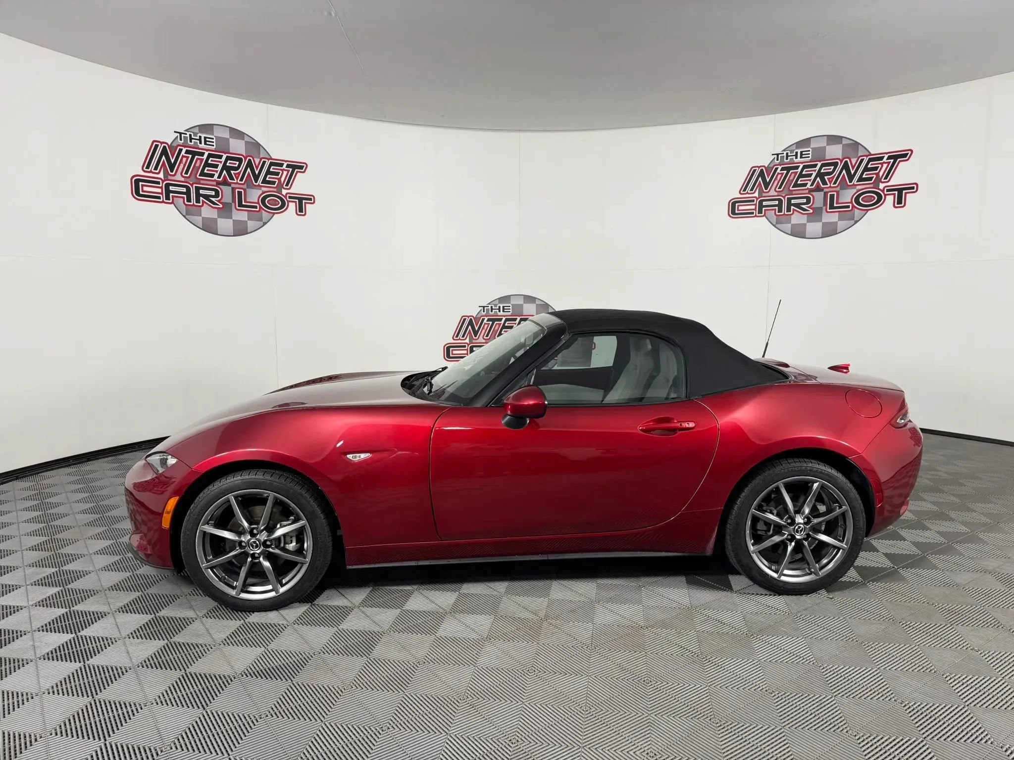 Used 2021 MAZDA MX-5 Miata Grand Touring RWD image 7