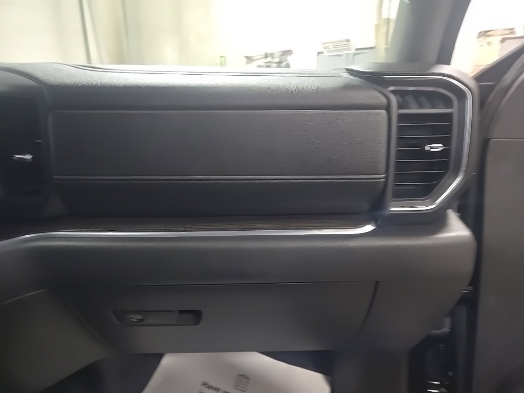 Used 2023 Chevrolet Silverado 1500 LT AWD/4WD image 34