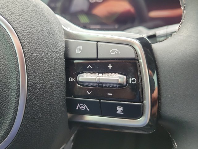 Used 2025 Kia Sorento S FWD image 22