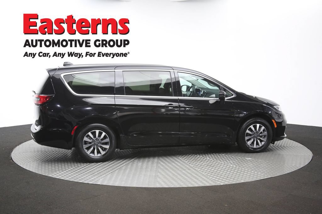 Used 2024 Chrysler Pacifica Limited FWD image 44