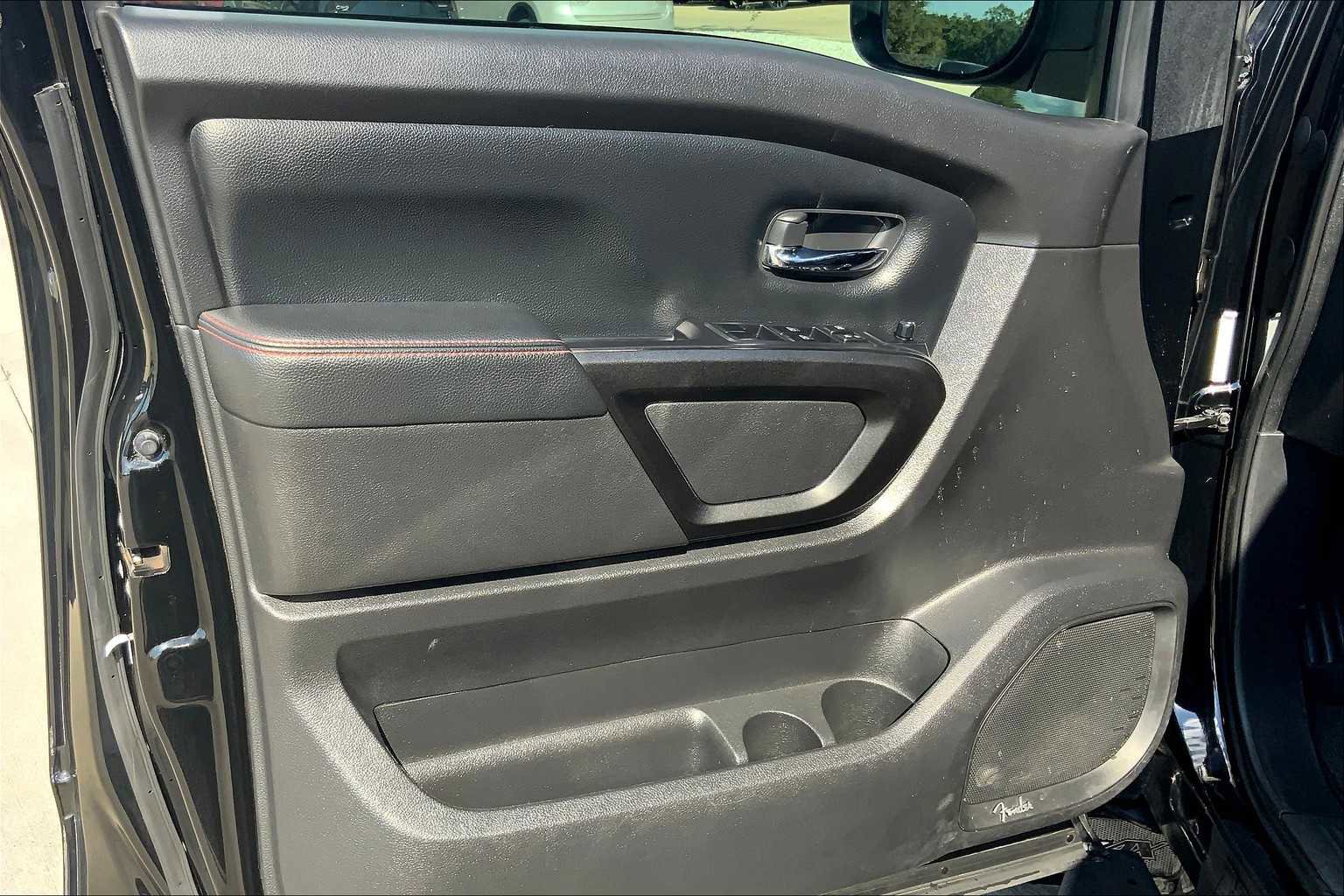 Used 2021 Nissan Titan PRO-4X w/ Pro-4x Utility Package image 20