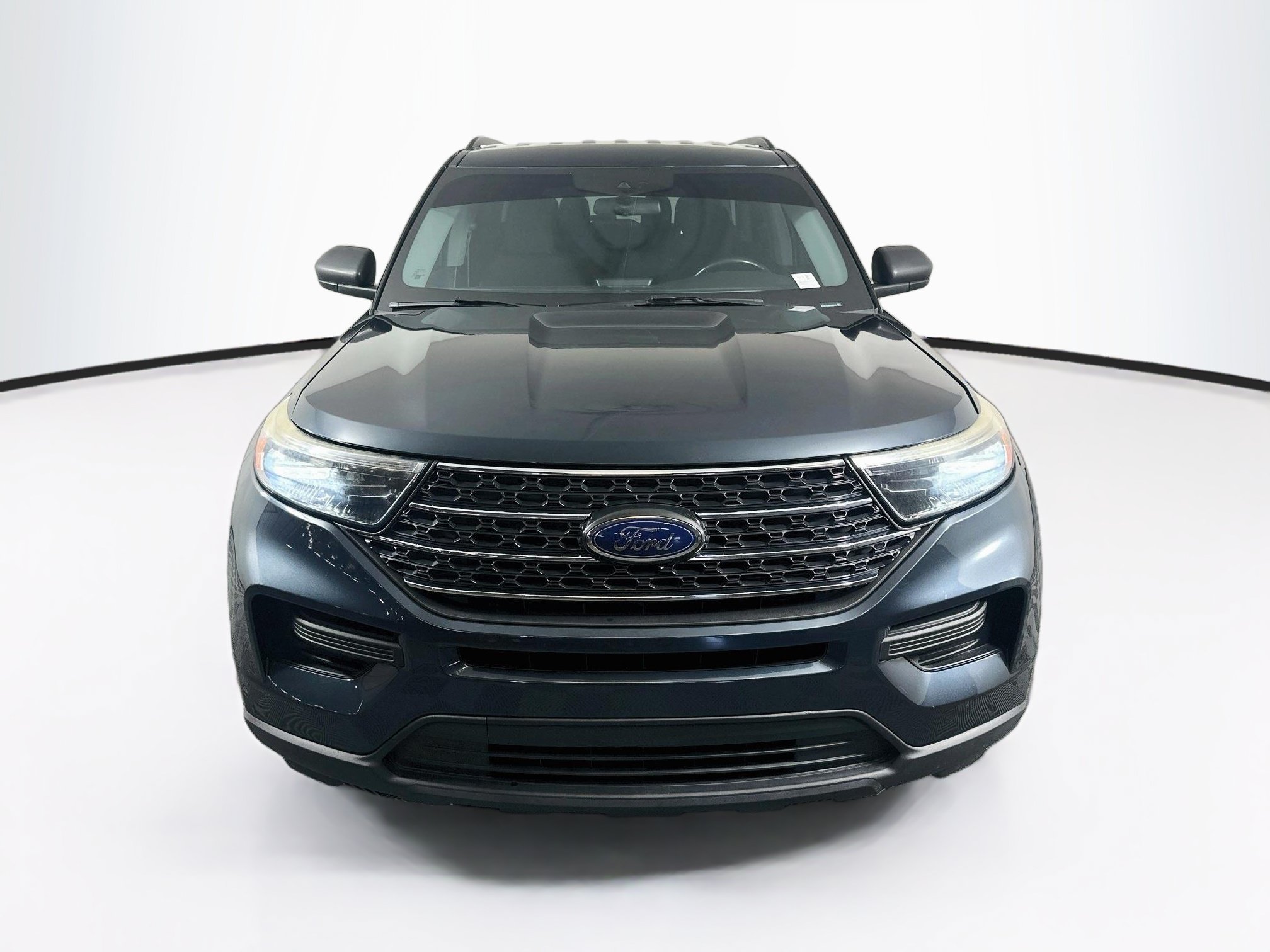 Used 2022 Ford Explorer XLT RWD image 2