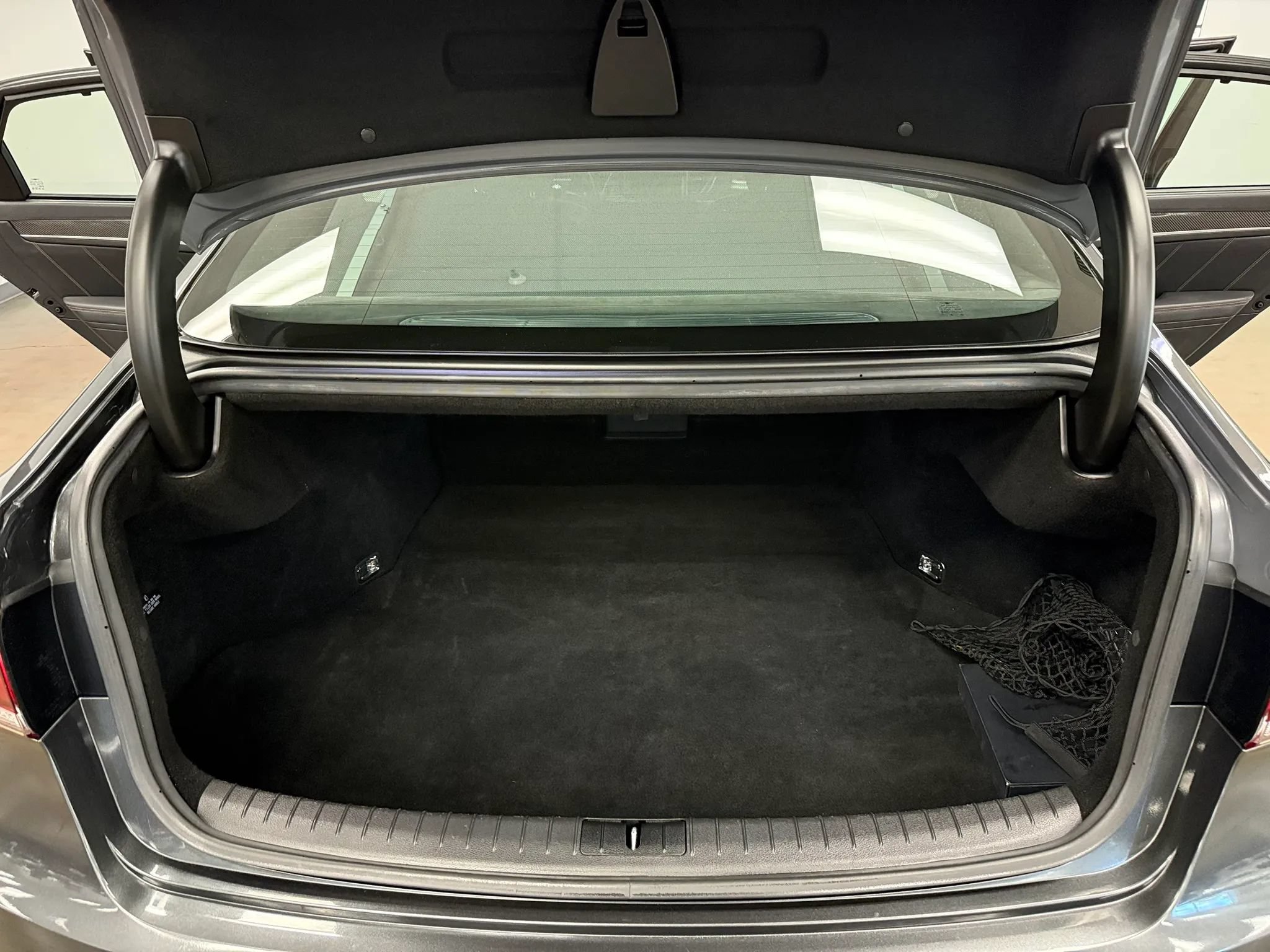 Used 2018 Genesis G80 3.3T Sport RWD image 11