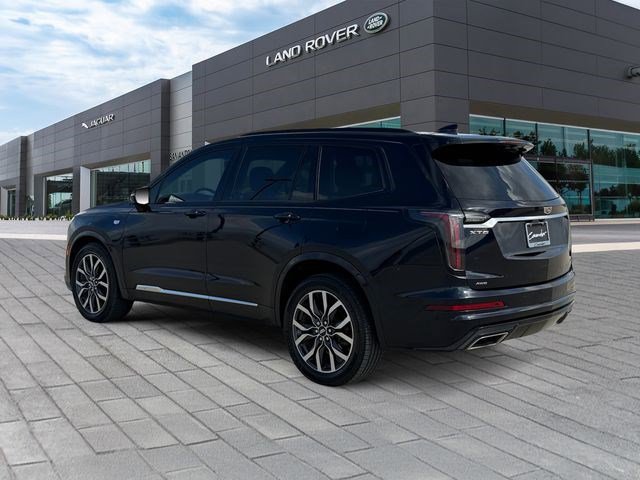 Used 2021 Cadillac XT6 Sport w/ Platinum Package AWD/4WD image 3