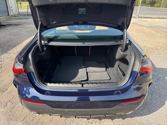 Used 2022 BMW 430i Coupe w/ M Sport Package RWD image 23