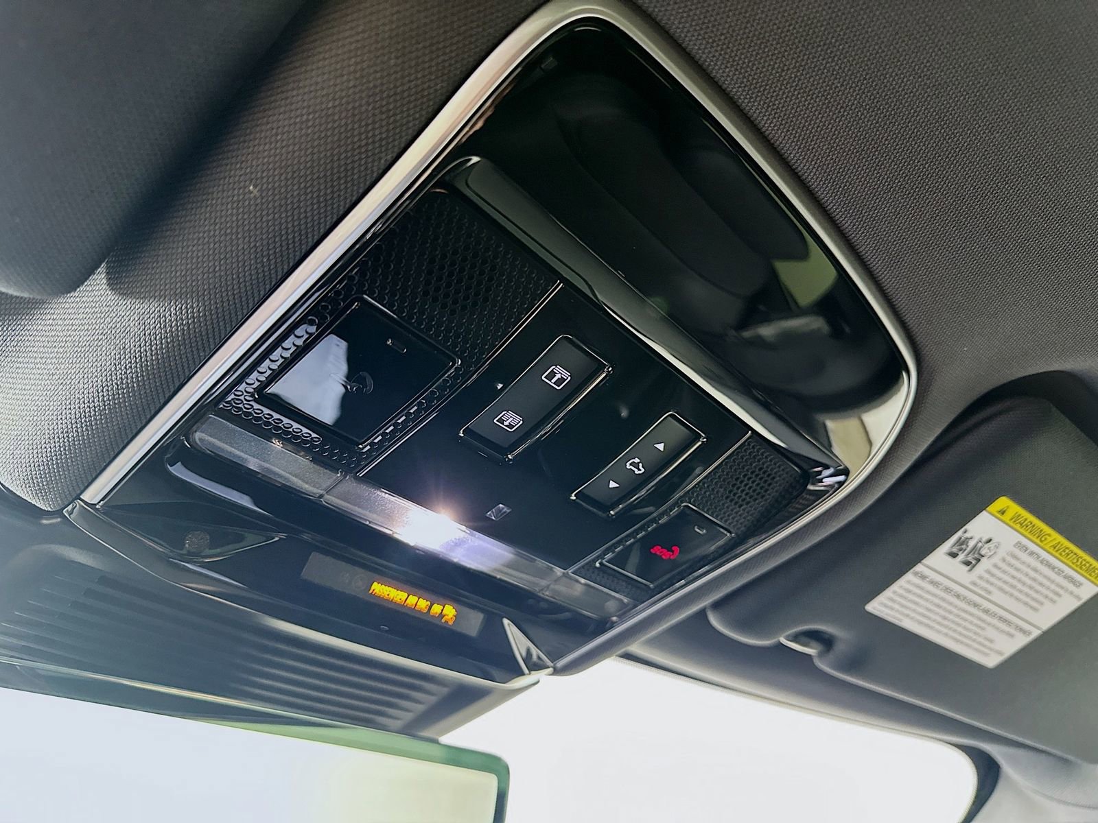 New 2025 Land Rover Range Rover SE AWD/4WD image 29