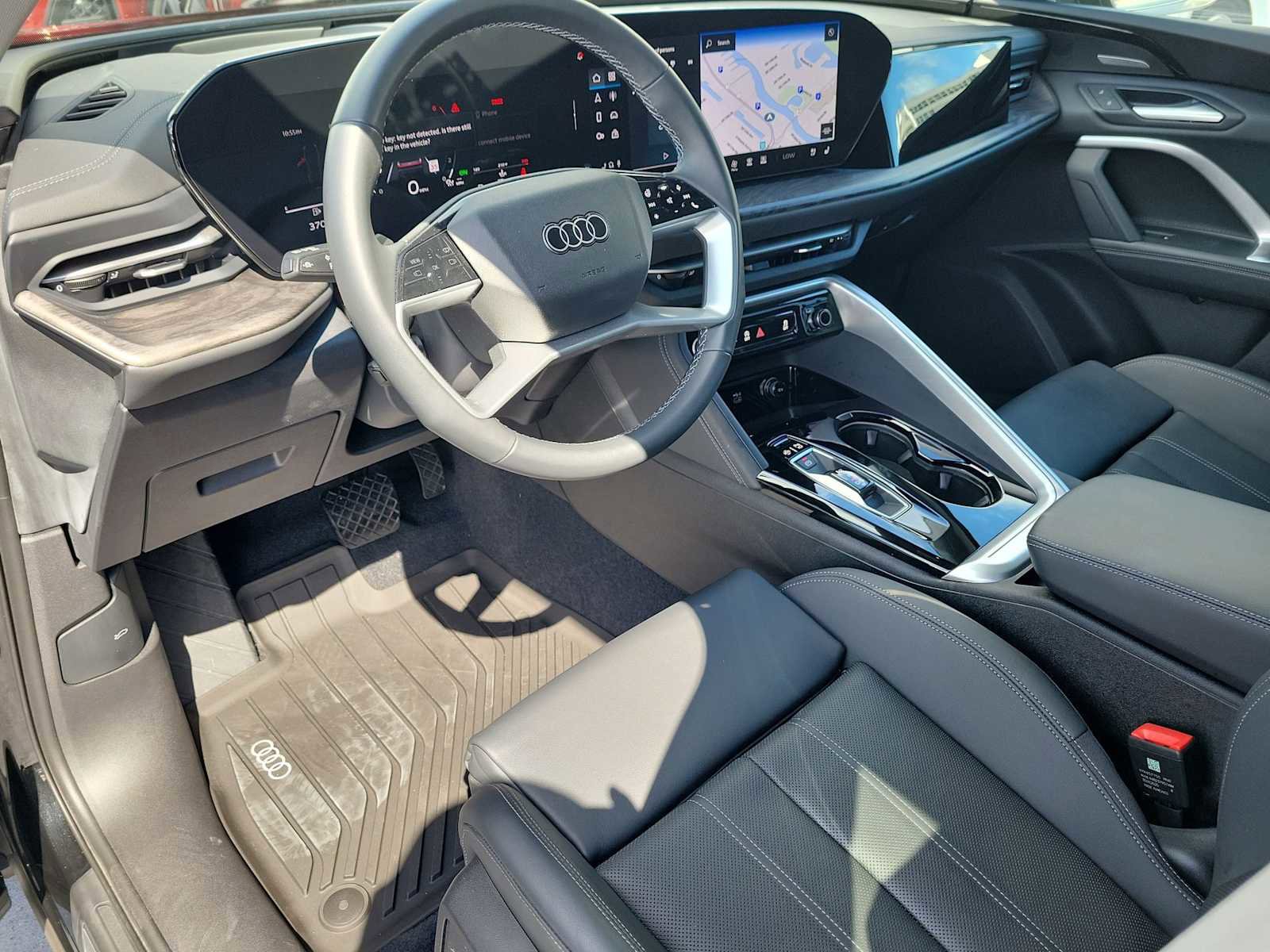Certified 2025 Audi Q5 Premium Plus w/ Premium Plus AWD/4WD image 2