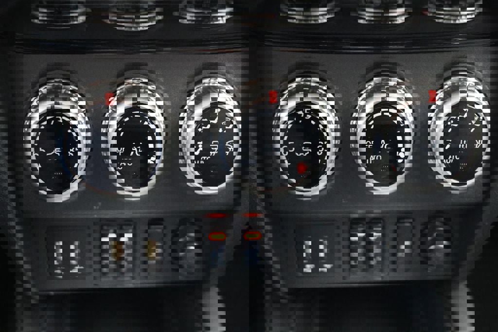 Used 2024 Mitsubishi Outlander Sport SEL image 24