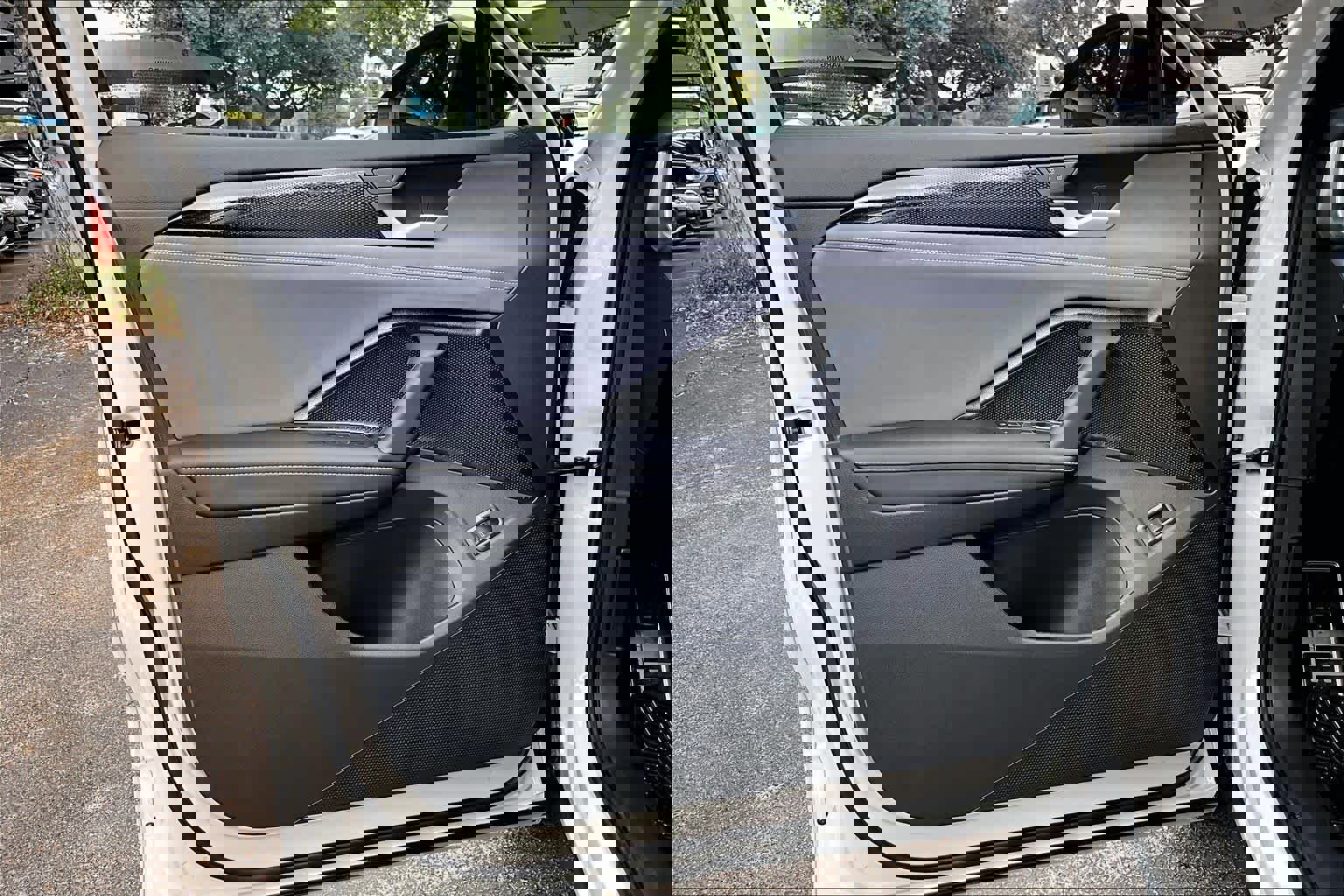 New 2026 Volkswagen Tiguan SE R-Line image 10