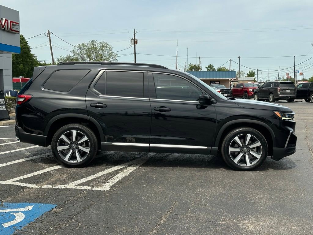 Used 2023 Honda Pilot Elite image 4