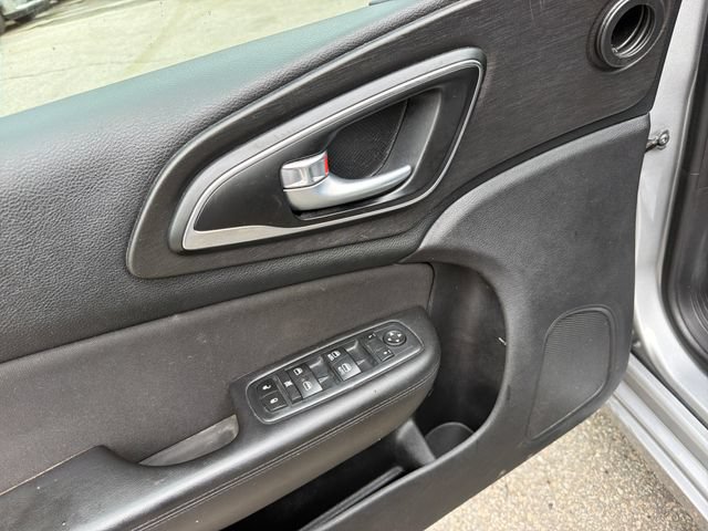 Used 2016 Chrysler 200 Limited w/ Driver Assist Package FWD image 12