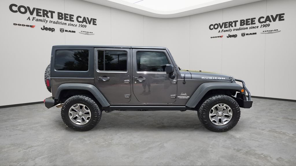 Used 2016 Jeep Wrangler Unlimited Rubicon w/ Connectivity Group image 11