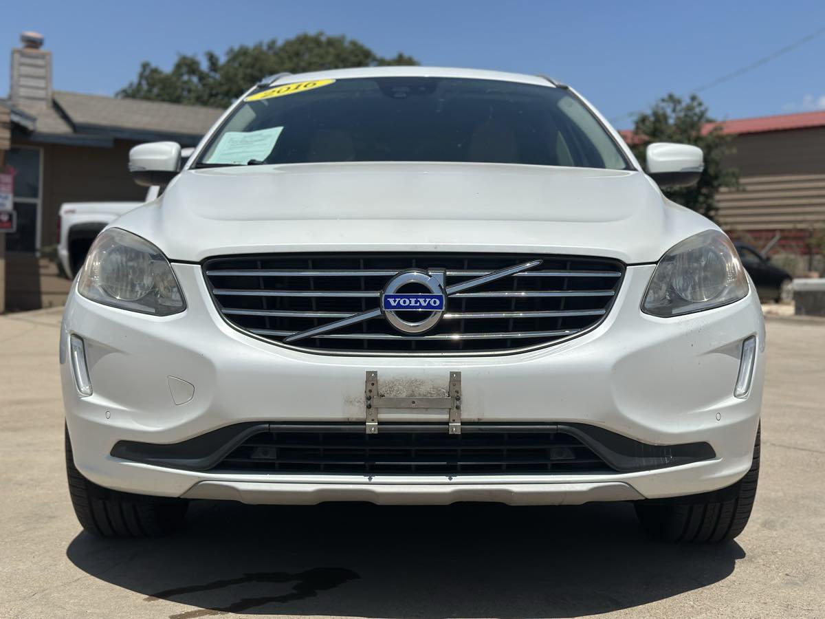 Used 2016 Volvo XC60 T5 Premier w/ Proximity Package FWD image 3