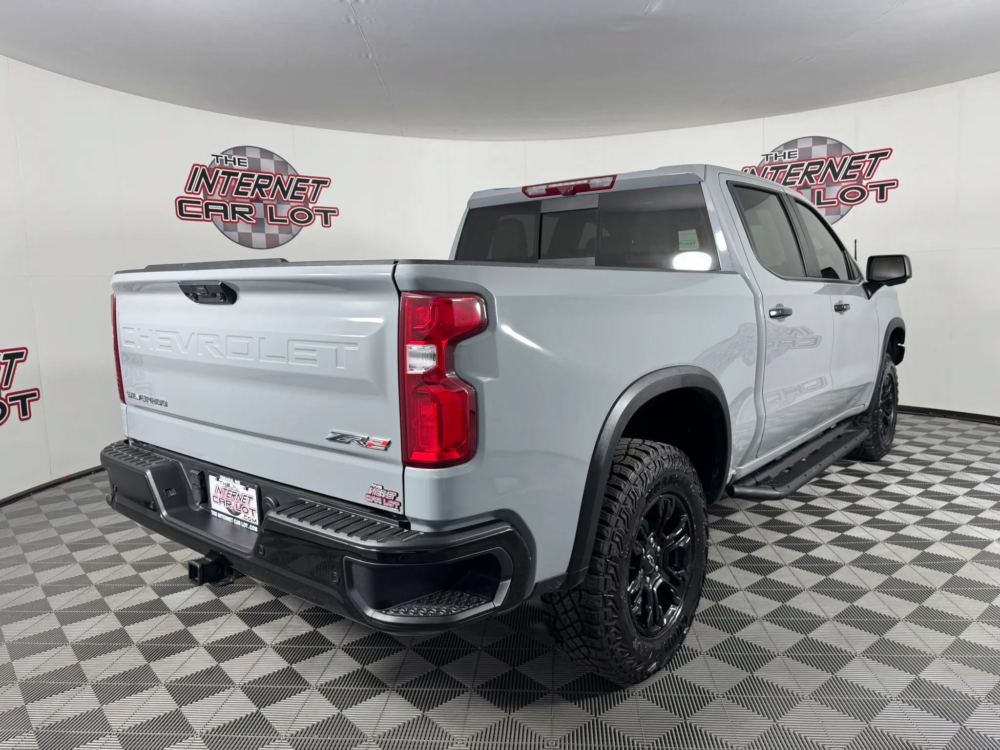Used 2025 Chevrolet Silverado 1500 ZR2 w/ Technology Package AWD/4WD image 7
