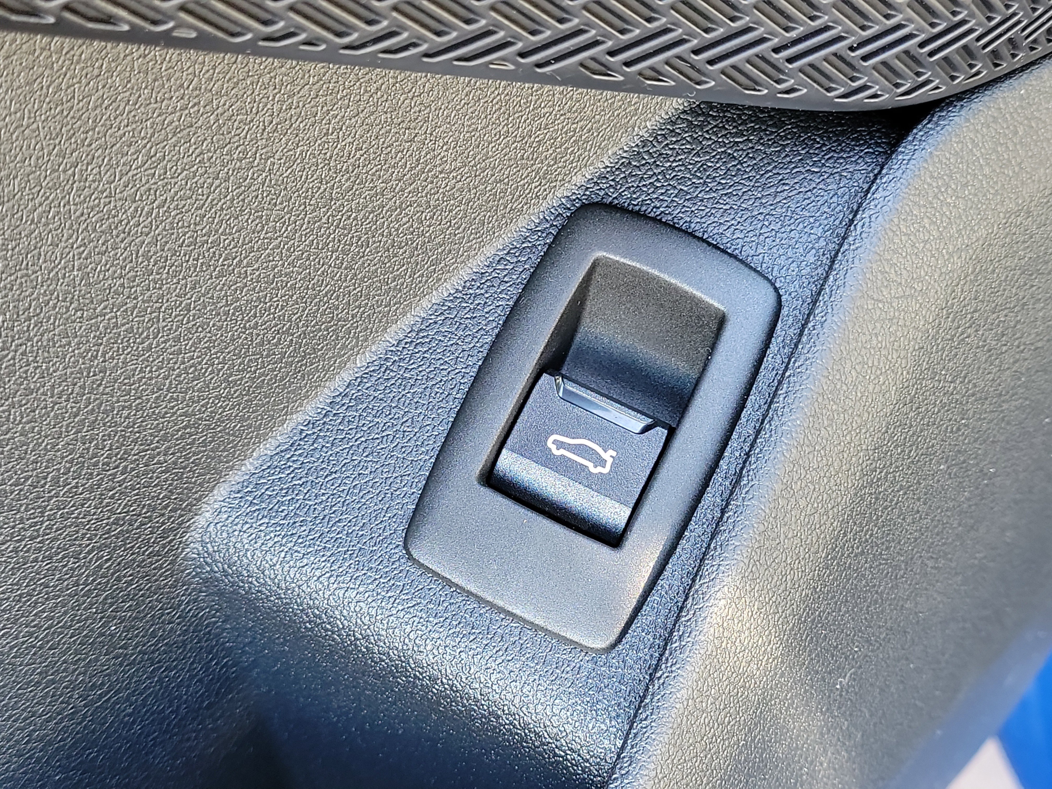 Used 2025 BMW X1 xDrive28i w/ Convenience Package image 21