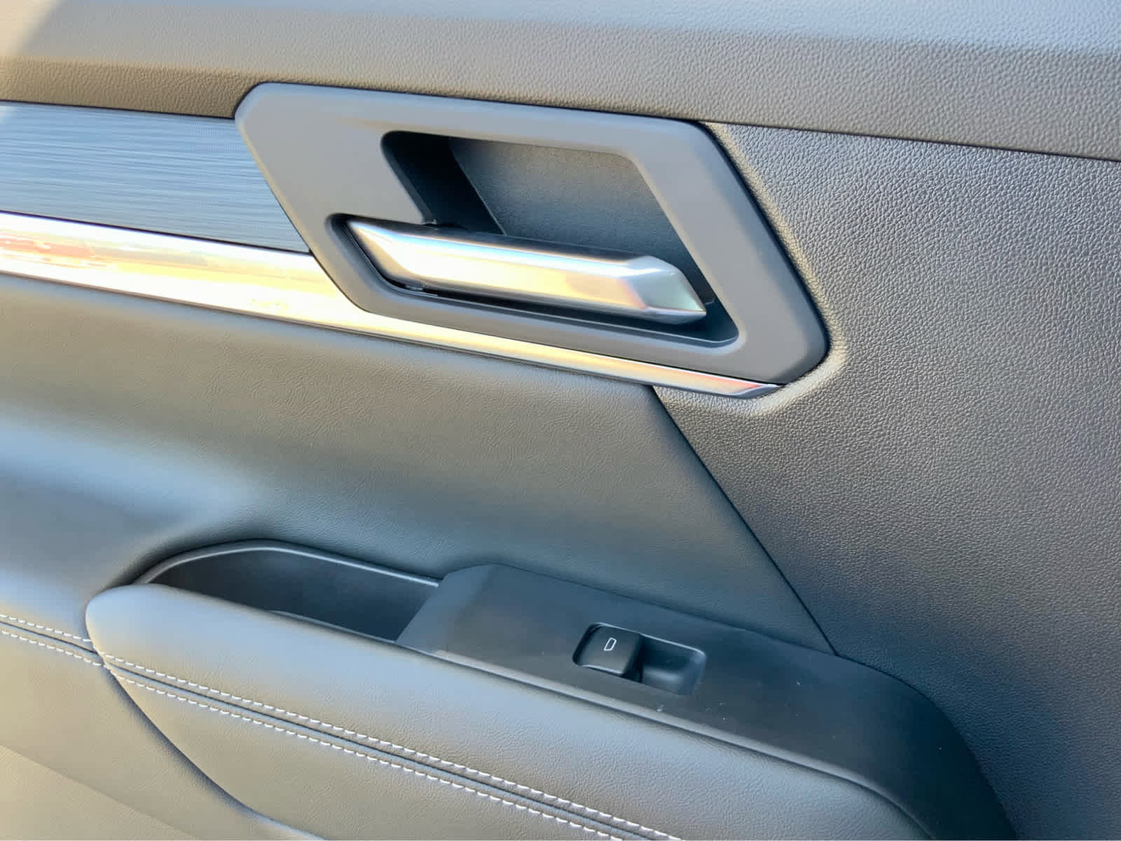 New 2026 GMC Terrain Elevation w/ Elevation Premium Package image 53