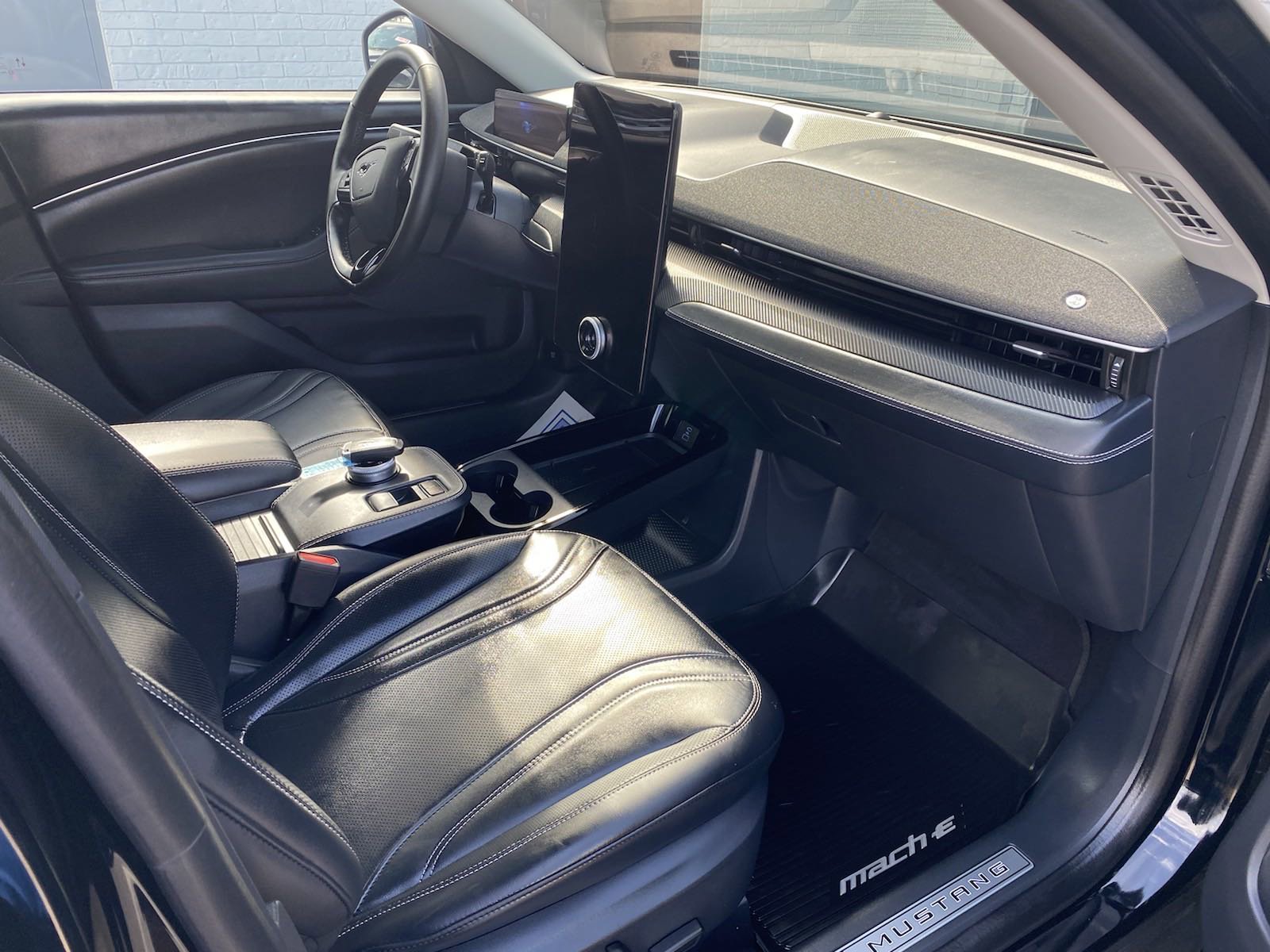 Used 2021 Ford Mustang Mach-E Premium image 9