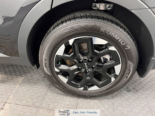 Used 2024 Kia Sorento S w/ Panoramic Sunroof Package FWD image 17