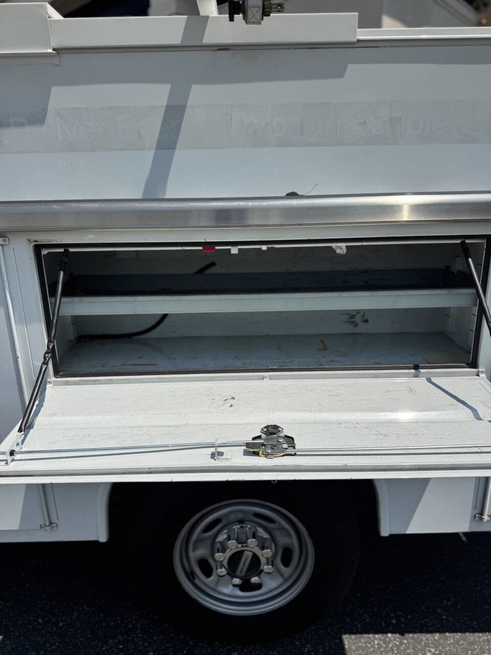 Used 2018 Ford F350 XL w/ Power Equipment Group image 22