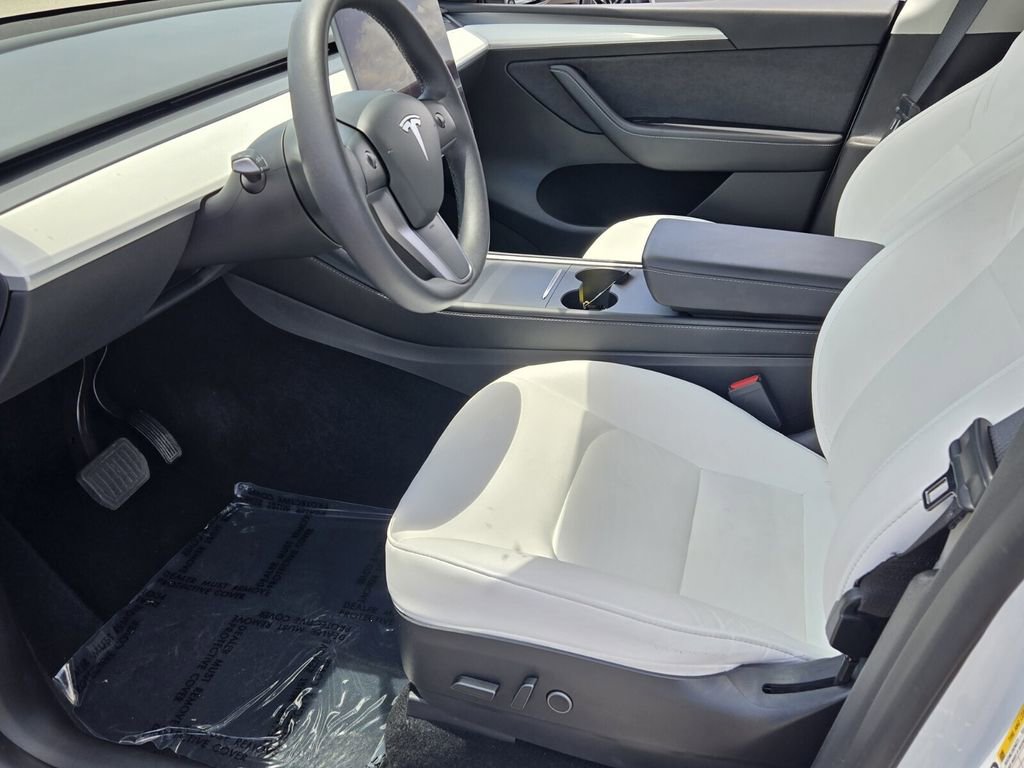Used 2022 Tesla Model Y Long Range AWD/4WD image 10