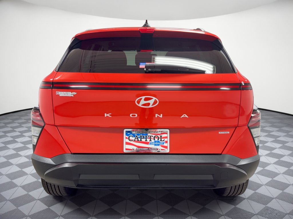 Used 2025 Hyundai Kona SEL AWD/4WD image 11