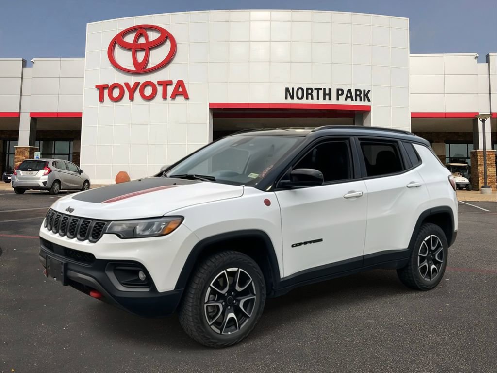 Used 2025 Jeep Compass Trailhawk w/ Trailer Tow Group video 1