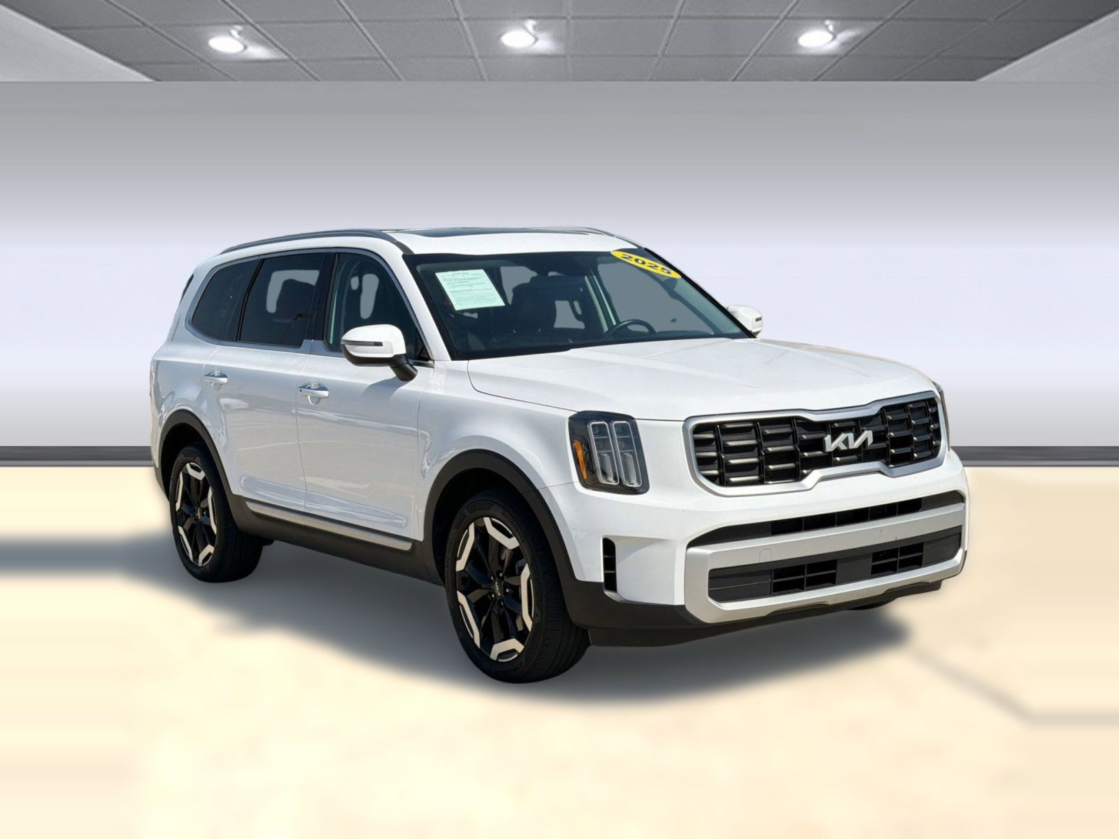 Used 2025 Kia Telluride S image 7