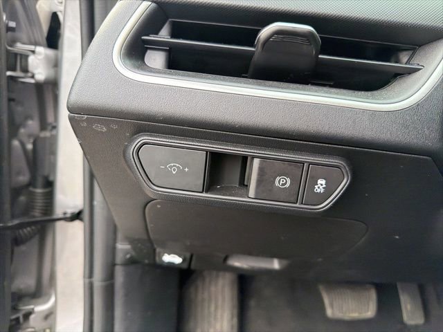 Used 2025 Kia K4 LXS image 19