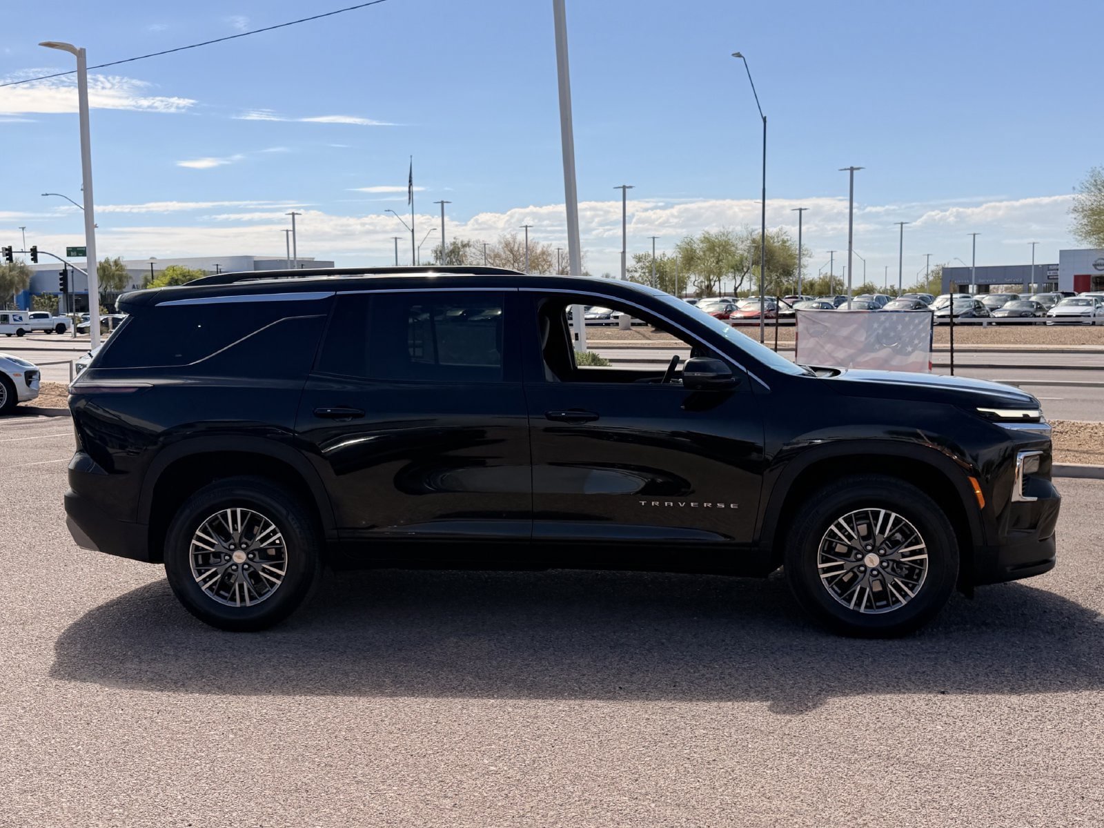 Used 2026 Chevrolet Traverse LT w/ Driver Confidence Package FWD image 46