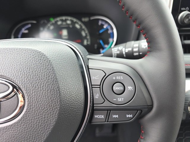New 2025 Toyota RAV4 SE image 17
