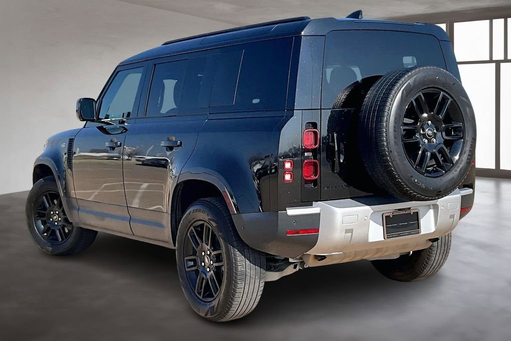 Used 2025 Land Rover Defender 110 S image 12