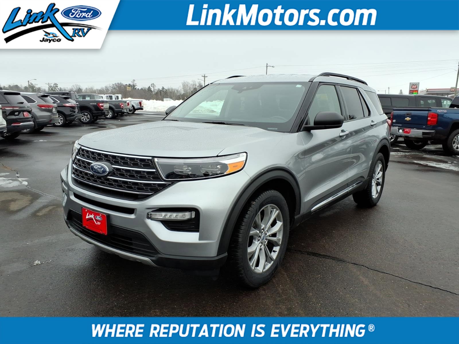 Used 2023 Ford Explorer XLT w/ Equipment Group 202A image 1