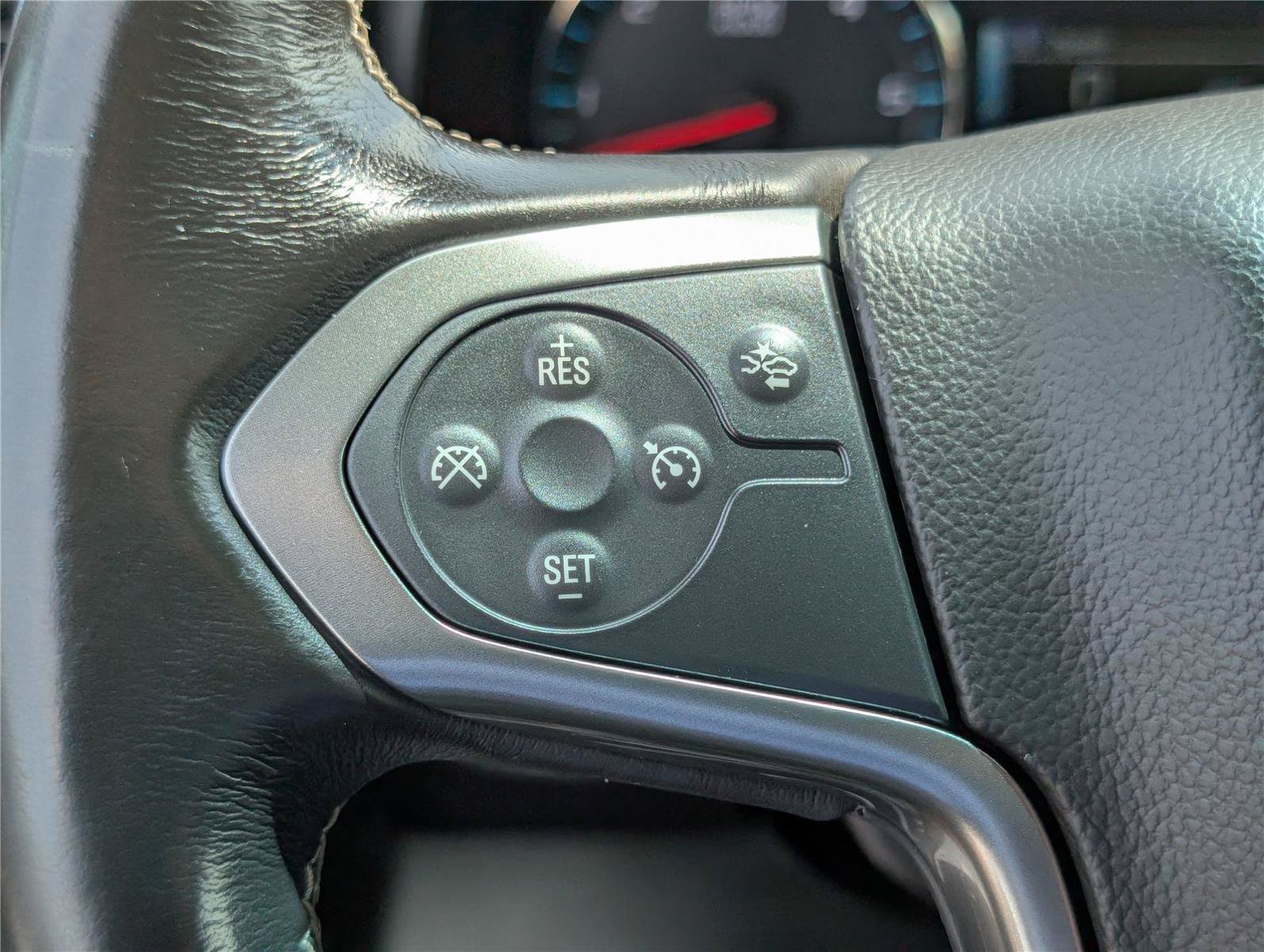 Used 2018 Chevrolet Suburban LT AWD/4WD image 25